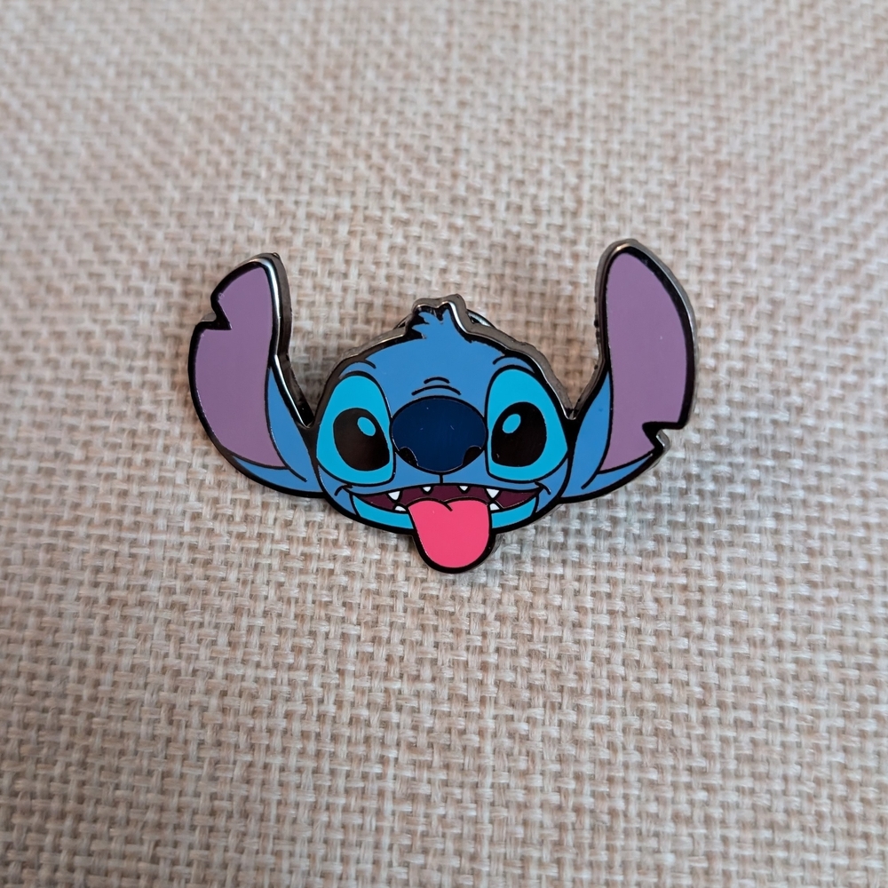 loungefly Stitch disney Pin